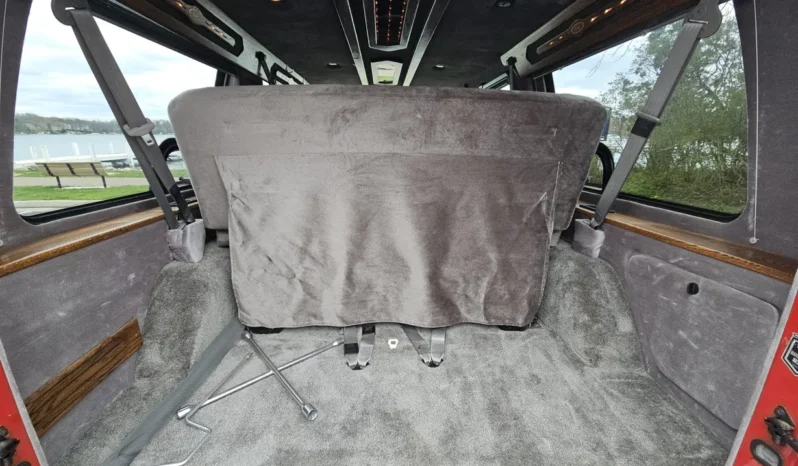 
								2001 Dodge Ram 1500 DMC Conversion Van full									