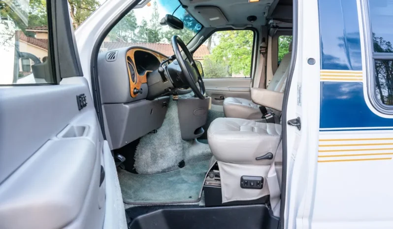 
								1998 Ford Econoline E-350 Power Stroke Conversion Van full									