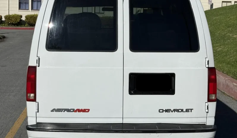 
								2000 Chevrolet Astro AWD full									