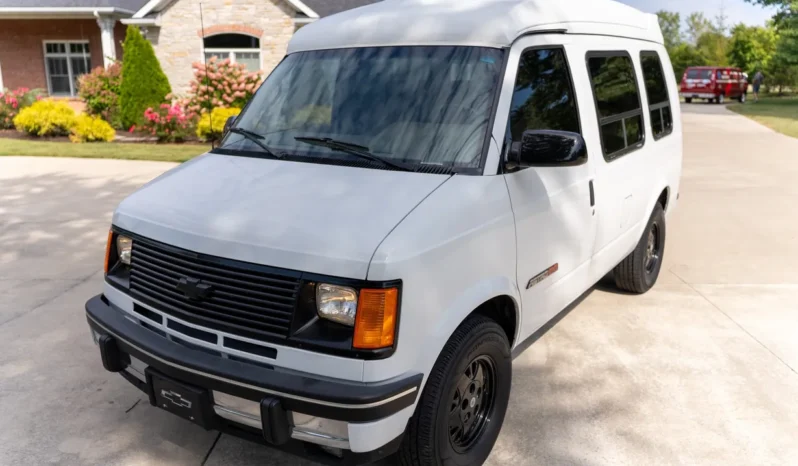 
								1994 Chevrolet Astro EXT Conversion Van full									