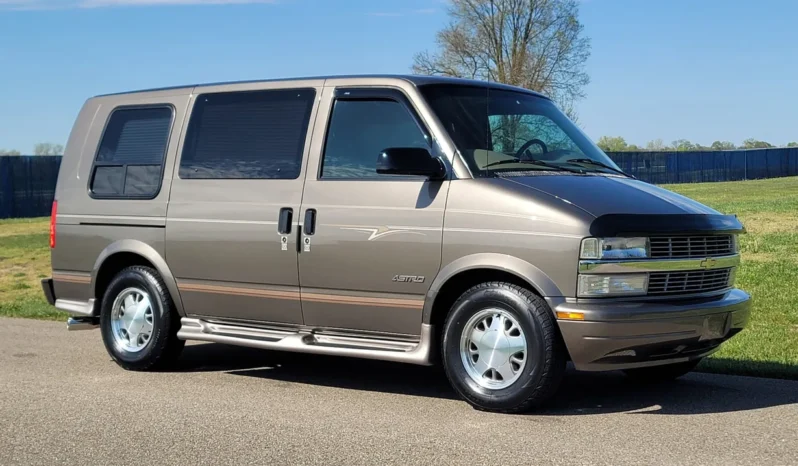 
								2002 Chevrolet Astro Quality Coaches Conversion Van full									