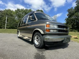 
										2002 Chevrolet Express G1500 Sherrod Conversion Van full									