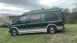 
										1994 Ford E-150 Econoline Starcraft Conversion Van full									
