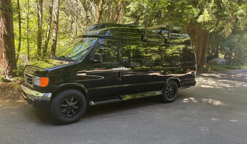 
								2007 Ford E-250 Super Duty Luxury Conversion Van full									