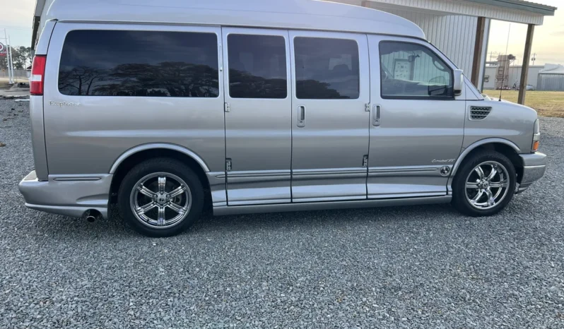 
								2010 Chevrolet Express Explorer Limited SE Conversion Van full									