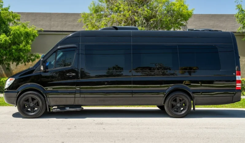 
								2012 Mercedes-Benz Sprinter 2500 Executive Coach full									