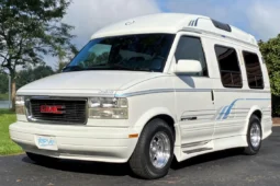
										1995 GMC Safari AWD Conversion Van full									