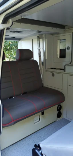 
										2002 Volkswagen Eurovan Camper full									
