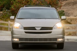 
										2004 Toyota Sienna XLE full									