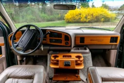 
										1994 Ford E-150 Econoline Starcraft Conversion Van full									