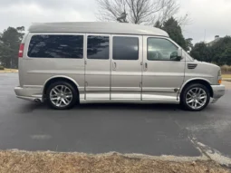 
										2008 GMC Savana 1500 AWD Conversion Van full									