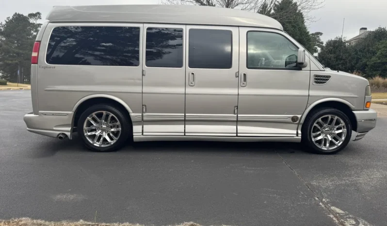 
								2008 GMC Savana 1500 AWD Conversion Van full									
