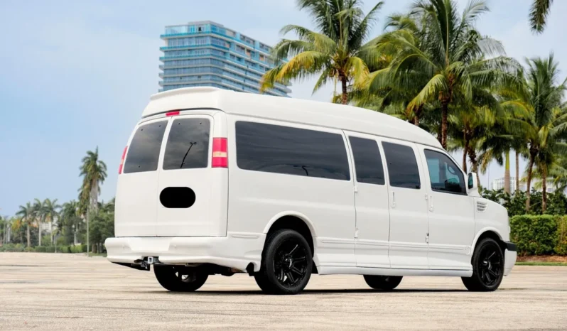 
								2013 GMC Savana G2500 Explorer Conversion Van full									