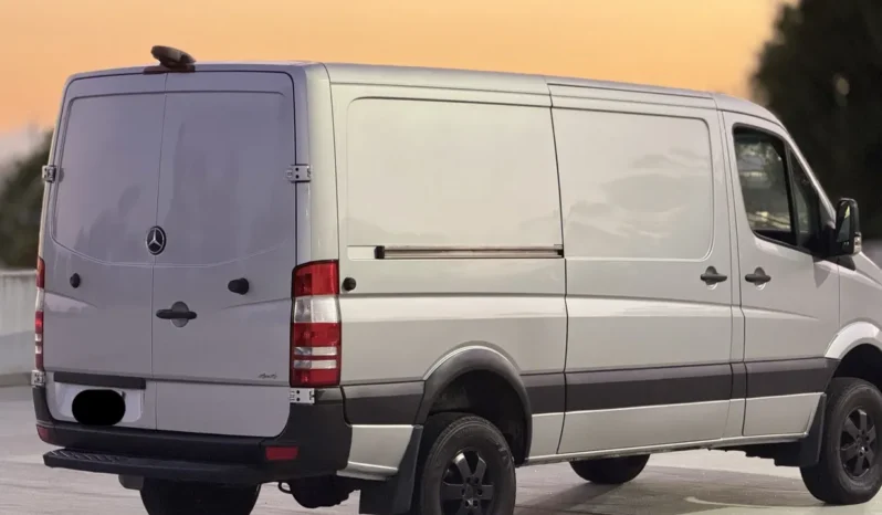 
								2015 Mercedes-Benz Sprinter 2500 4×4 Cargo Van full									
