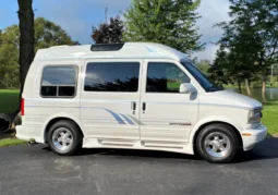 
										1995 GMC Safari AWD Conversion Van full									