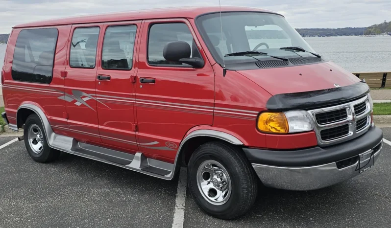 
								2001 Dodge Ram 1500 DMC Conversion Van full									