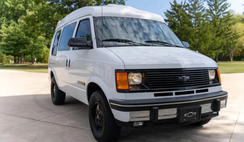 
								1994 Chevrolet Astro EXT Conversion Van full									
