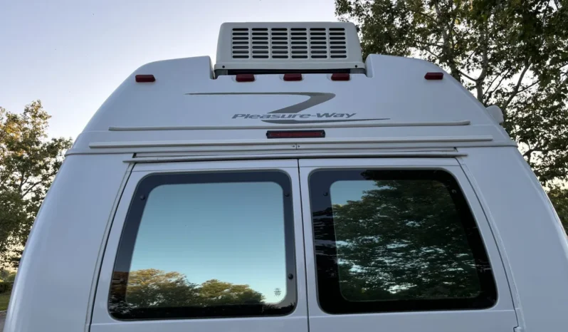
								2006 Pleasure-Way Excel TD E-350 Class B Motorhome full									