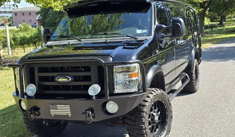 
								2013 Ford E-350 Quigley 4×4 Conversion full									