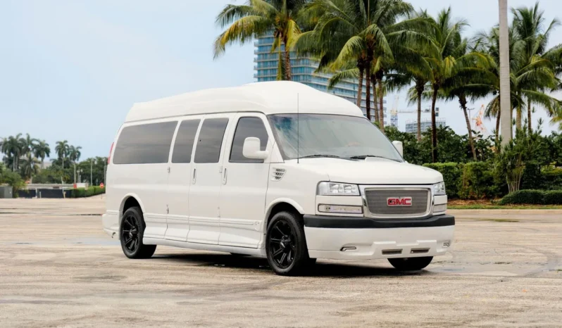 
								2013 GMC Savana G2500 Explorer Conversion Van full									