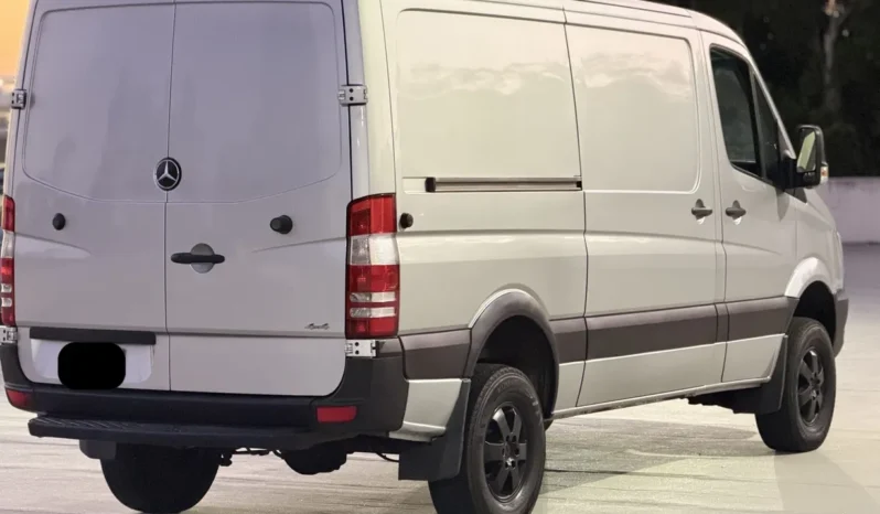 
								2015 Mercedes-Benz Sprinter 2500 4×4 Cargo Van full									
