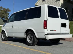 
										2000 Chevrolet Astro AWD full									