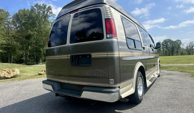
								2002 Chevrolet Express G1500 Sherrod Conversion Van full									