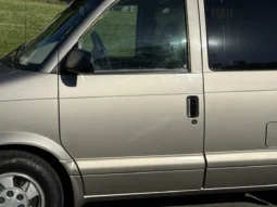 
										2003 Chevrolet Astro AWD full									