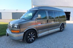 
										2004 GMC Savana 1500 Explorer Limited S Conversion Van full									