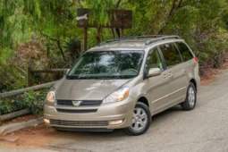 
										2004 Toyota Sienna XLE full									
