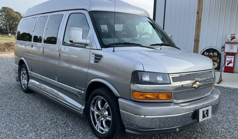 
								2010 Chevrolet Express Explorer Limited SE Conversion Van full									