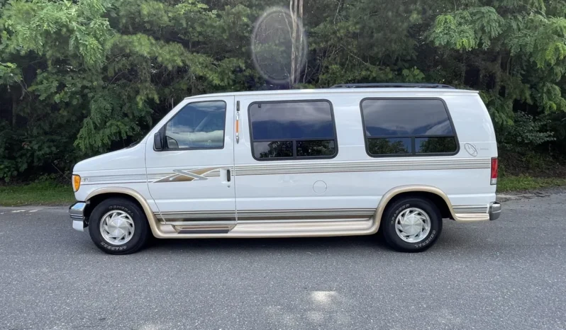 
								1999 Ford Econoline E-150 Sherrod Conversion Van full									