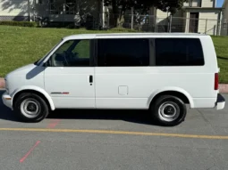 
										2000 Chevrolet Astro AWD full									
