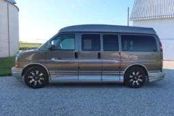 
										2004 GMC Savana 1500 Explorer Limited S Conversion Van full									