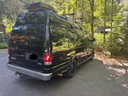 
										2007 Ford E-250 Super Duty Luxury Conversion Van full									