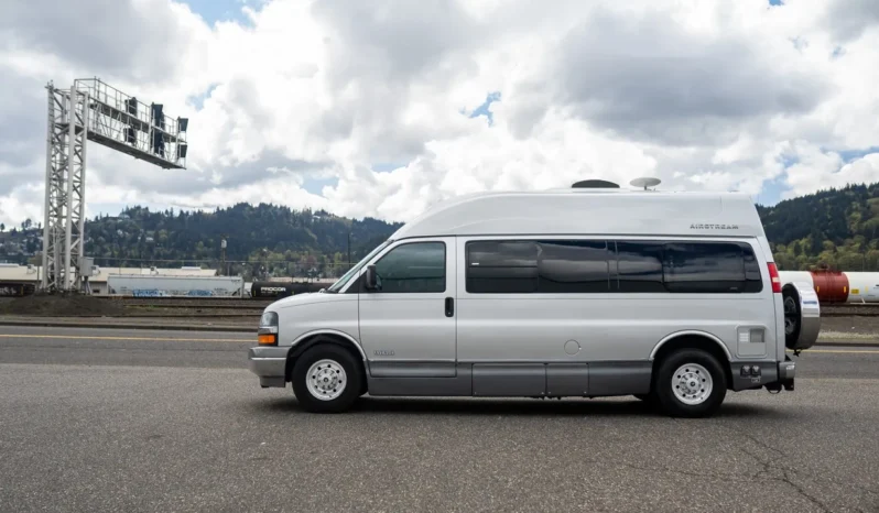 
								2010 Chevrolet Express 3500 Airstream Avenue Class B Coach full									