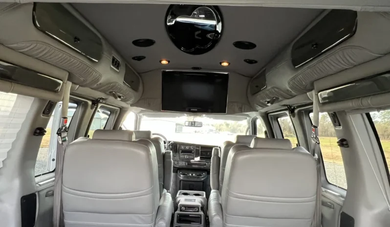
								2010 Chevrolet Express Explorer Limited SE Conversion Van full									