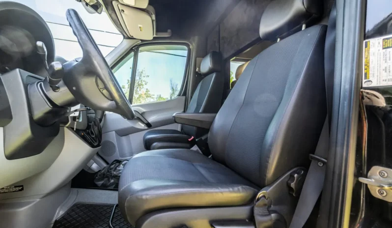 
								2012 Mercedes-Benz Sprinter 2500 Executive Coach full									
