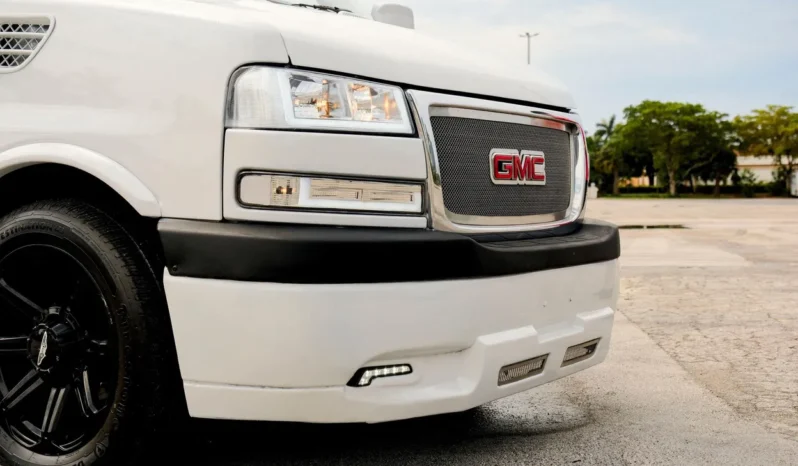 
								2013 GMC Savana G2500 Explorer Conversion Van full									