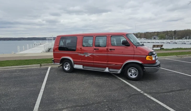 
								2001 Dodge Ram 1500 DMC Conversion Van full									