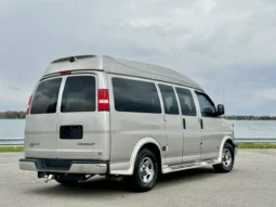 
										2006 Chevrolet Express Southern Comfort Conversion Van full									