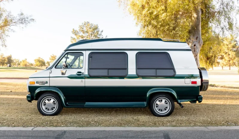 
								1995 Chevrolet G20 Conversion Van full									