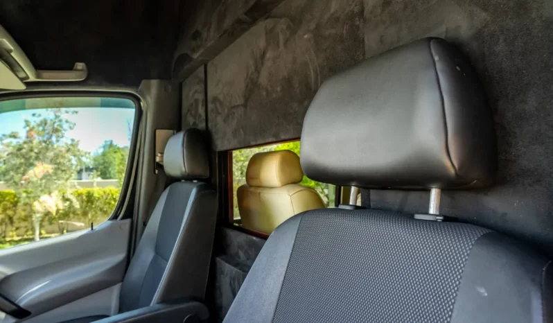 
								2012 Mercedes-Benz Sprinter 2500 Executive Coach full									