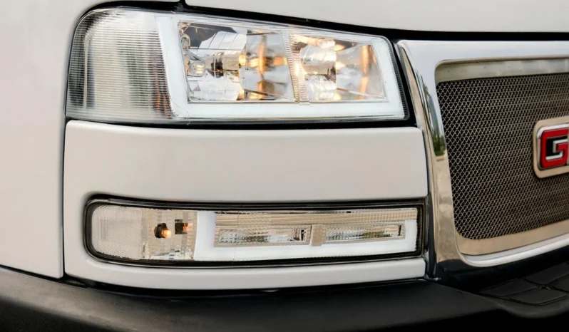 
								2013 GMC Savana G2500 Explorer Conversion Van full									