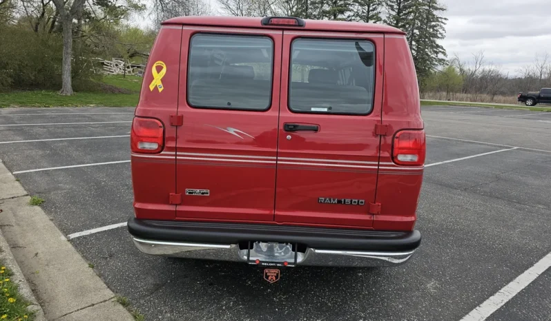 
								2001 Dodge Ram 1500 DMC Conversion Van full									