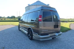 
										2004 GMC Savana 1500 Explorer Limited S Conversion Van full									
