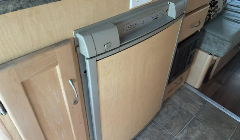 
								2006 Pleasure-Way Excel TD E-350 Class B Motorhome full									