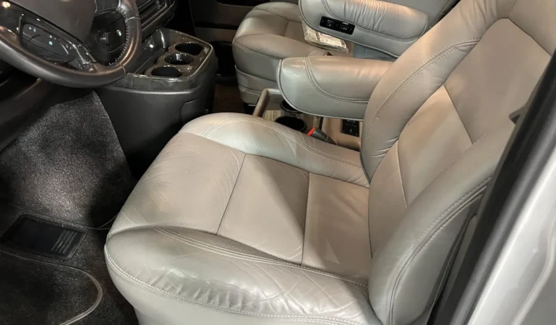 
								2010 Chevrolet Express Explorer Limited SE Conversion Van full									