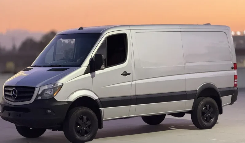 
								2015 Mercedes-Benz Sprinter 2500 4×4 Cargo Van full									