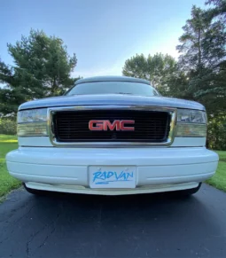 
										1995 GMC Safari AWD Conversion Van full									
